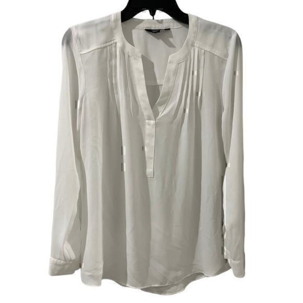 Simply Vera white corpgore office siren lightly sheer button tab sleeves top S